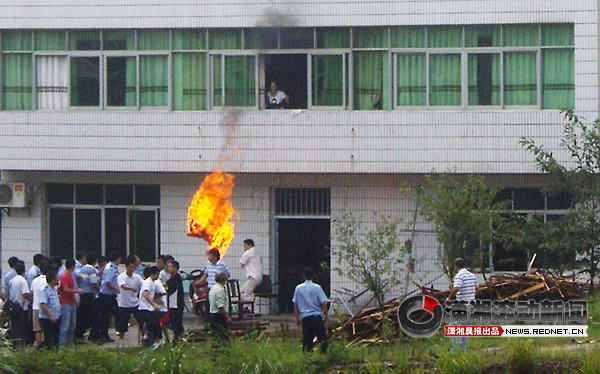 ��������ǿ���ӻ�������ͻ 3���Է�����(ͼ)(3)