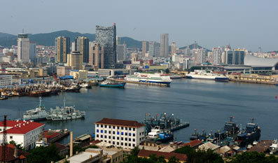 烟台开发商违规拿地持砍刀拆迁 总经理称记者揭人伤痛